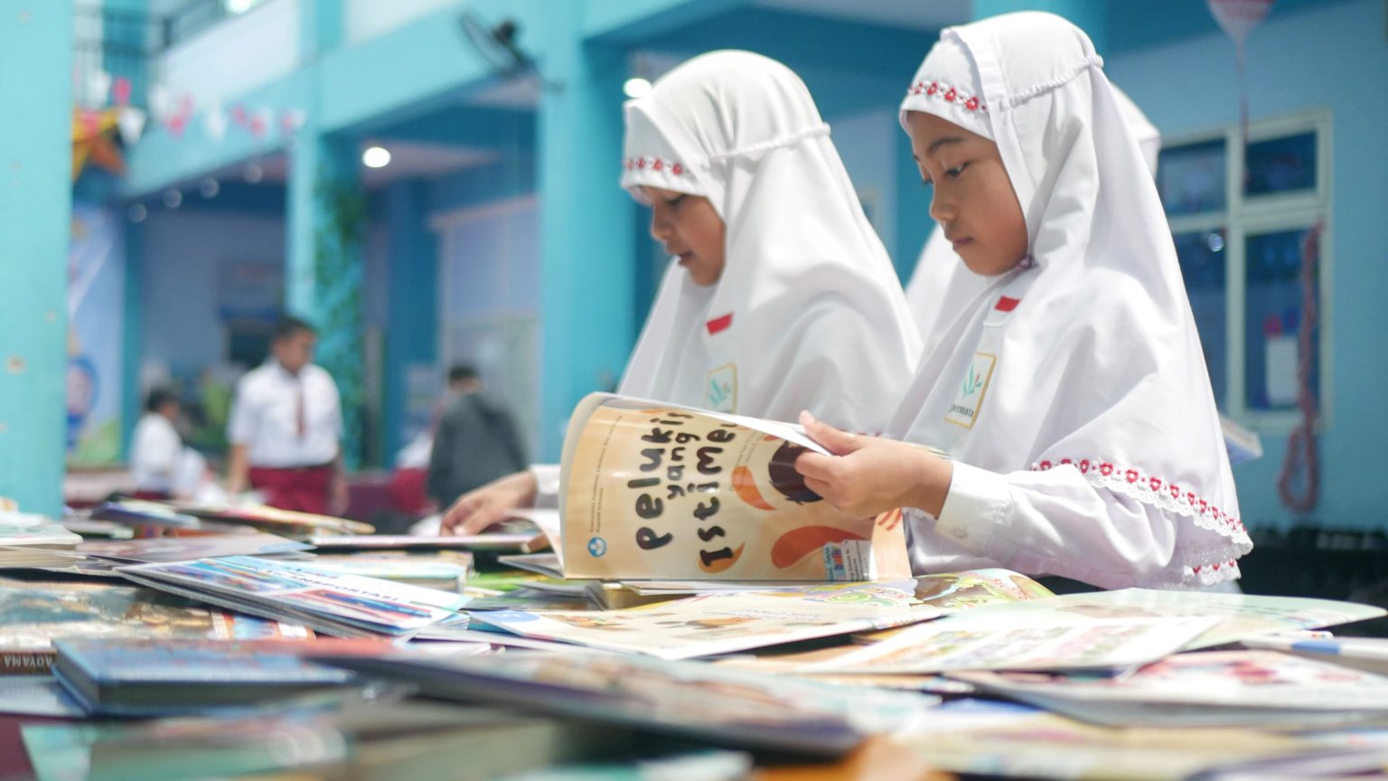 Asyiknya Hari Aksara Internasional 2024 di SDIT Permata Mojokerto